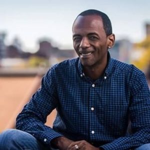 Meet your Posher, Lawrence